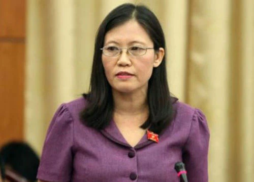 Theo bà Lê Thị Nga, cứ vào giai đoạn chuyển tiếp nhiệm kỳ tại một số bộ, ngành lại xảy ra tình trạng bổ nhiệm cán bộ ồ ạt.