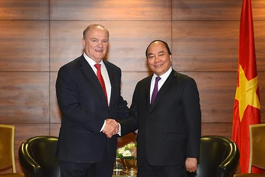 Thủ tướng Nguyễn Xuân Phúc gặp gỡ Chủ tịch Đảng Cộng sản Liên bang Nga