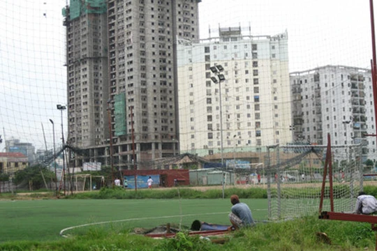 Hà Nội rà soát chủ đầu tư “cắm” sổ đỏ