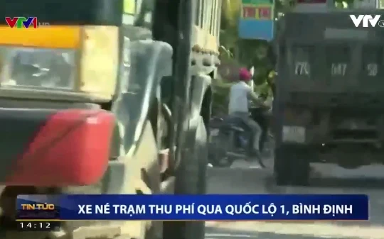 Xe né trạm thu phí BOT Nam Bình Định