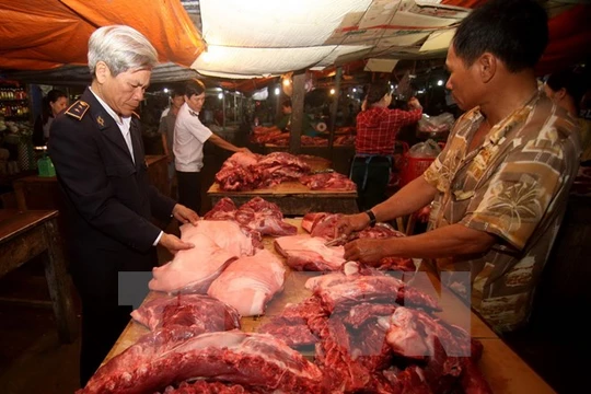 Dùng chất cấm trong chăn nuôi: Phạt 1 tỷ đồng và hơn 20 năm tù 