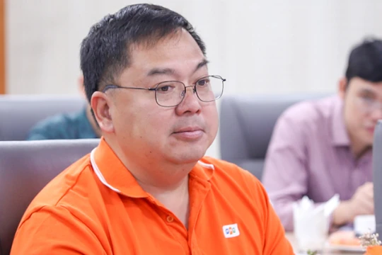 Ông Hoàng Nam Tiến rời ghế Chủ tịch FPT Telecom