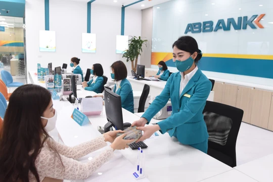 ABBank giảm lãi vì chấm dứt hợp đồng kinh doanh bảo hiểm trước hạn