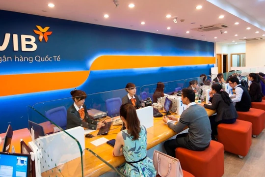 Con trai ông Đặng Khắc Vỹ bán 124,7 triệu cổ phiếu VIB