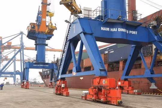 Định vị chủ mới của cảng Nam Hải Đình Vũ.