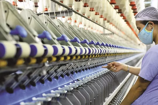 PMI Việt Nam tháng 7/2023: Đơn đặt hàng mới tiếp tục giảm nhưng đã chậm lại