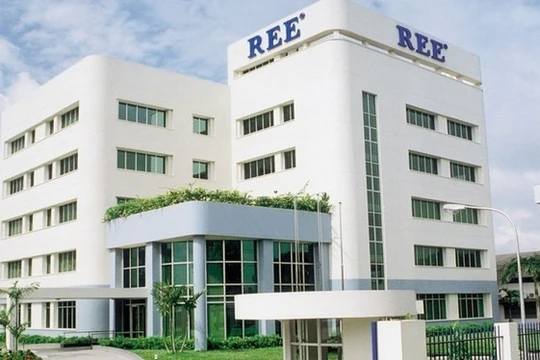 REE Corp chốt lời dần cổ phiếu VIB?