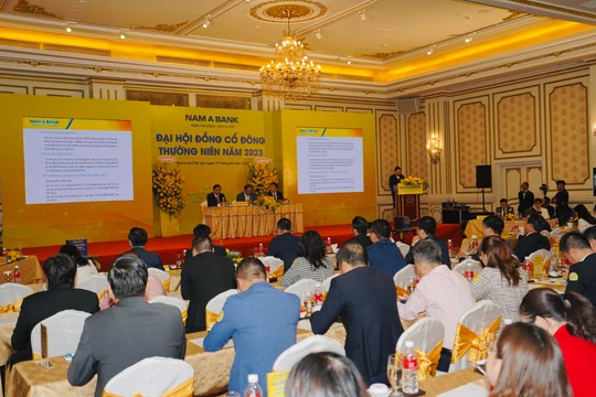Toàn cảnh ĐHĐCĐ thường niên 2023 của Nam A Bank