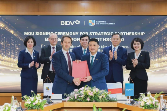 Toàn cảnh buổi lễ ký kết hợp tác giữa BIDV và Edmond de Rothschild