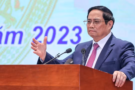 Thủ tướng yêu cầu khẩn trương xử lý các ngân hàng yếu kém