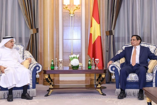 Thủ tướng Phạm Minh Chính tiếp ông Abdulrahman Al Zamil, Chủ tịch Tập đoàn Zamil (Ảnh: VGP)