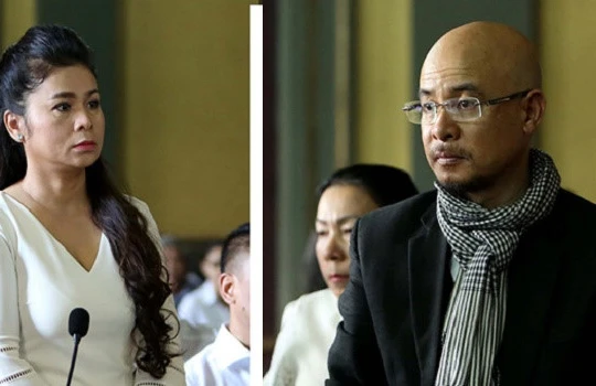Vợ chồng ông Vũ bà Thảo tại tòa.
