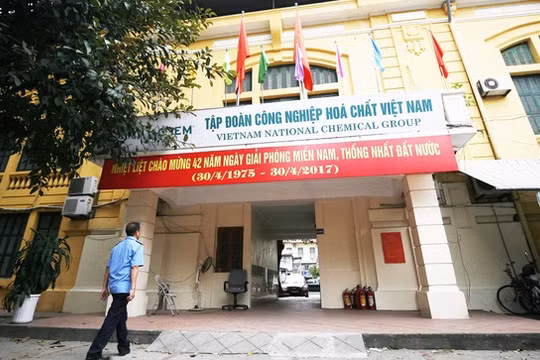 Vinachem đang phải nỗ lực để thu hồi vốn nhà nước tại dự án đầu tư hơn 522 triệu USD ở Lào. Trong ảnh: trụ sở Vinachem - Ảnh: NAM TRẦN