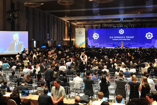 Một góc Khách sạn Holiday Inn & Suite Saigon Airport.