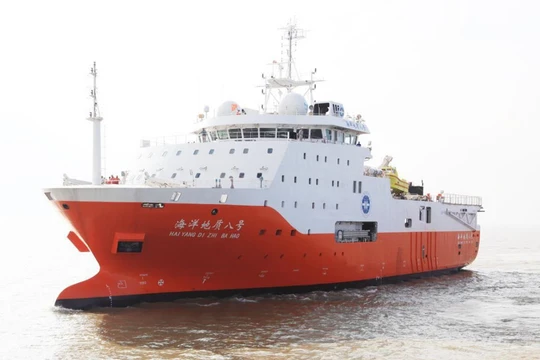 Tàu khảo sát Hải Dương Địa Chất 8. Ảnh: Cục Khảo sát Địa chất Trung Quốc.