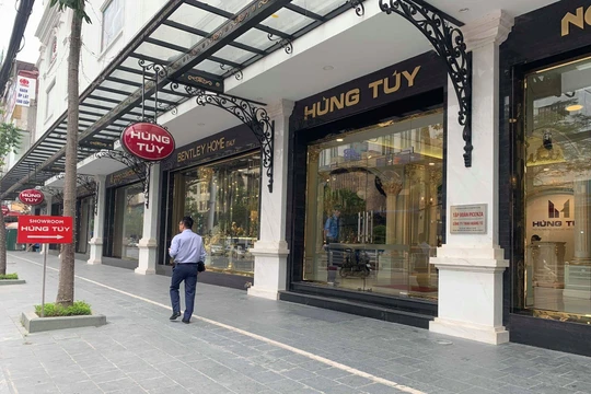 Showroom Hùng Túy cũng là trụ sở của Công ty TNHH Hoàng tử và Tập đoàn Picenza. (Ảnh: X.T)