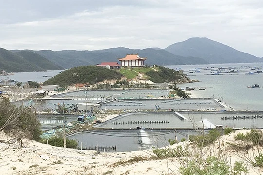 Một góc vịnh Vân Phong. (Ảnh: Báo Khánh Hòa)