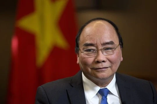 Thủ tướng Chính phủ Nguyễn Xuân Phúc trong cuộc phỏng ván với Bloomberg TV (Nguồn: Bloomberg)