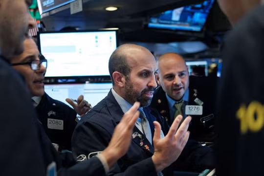 Chứng khoán Mỹ hồi phục nhẹ nhưng vẫn ghi nhận đà giảm theo tuần mạnh nhất kể từ năm 2011