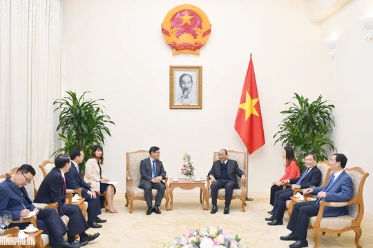 "Samsung luôn coi Việt Nam là cứ điểm chiến lược" - Chủ tịch kiêm CEO Công ty Điện tử Samsung Shim Won Hwan khẳng định. (Ảnh: VGP)