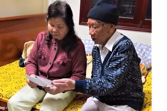 Cô giáo xúc động nhận thư chúc Tết của Tổng bí thư Nguyễn Phú Trọng