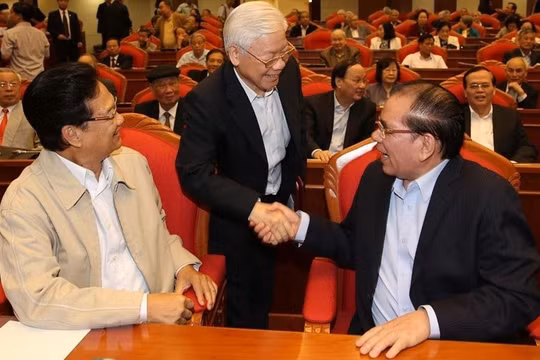 Hình ảnh Tổng bí thư, Chủ tịch nước gặp mặt cán bộ lãnh đạo nghỉ hưu