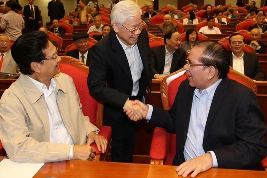 Hình ảnh Tổng bí thư, Chủ tịch nước gặp mặt cán bộ lãnh đạo nghỉ hưu