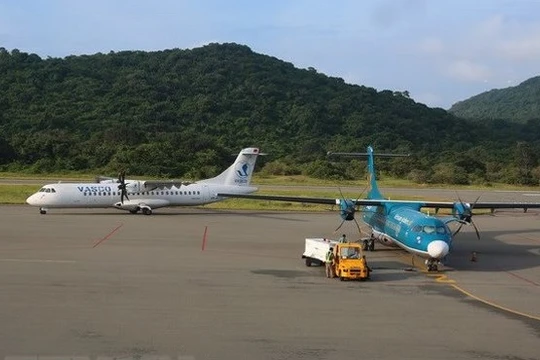 Kite Air chọn các đường bay ngách, giá còn cao như TPHCM-Côn Đảo, Hà Nội-Điện Biên... để đề xuất khai thác. Trong ảnh là một góc sân bay Côn Đảo. Ảnh: TTXVN