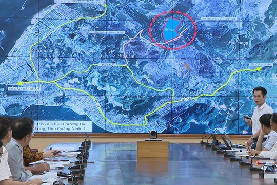 Tập đoàn FLC báo cáo với UBND tỉnh về những khó khăn vướng mắc trong triển khai dự án trên địa bàn tỉnh. (Ảnh: quangninh.gov.vn)