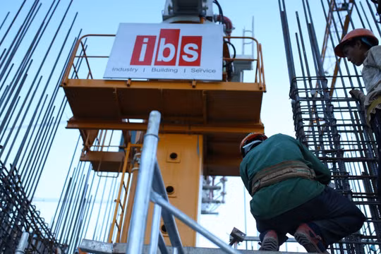 Summit Building đã được đổi chủ sang Veracity. (Ảnh: dự án đang được thi công bởi tổng thầu IBS)