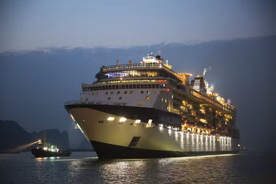 Tàu Celebrity Millennium thuộc hãng tàu biển Royal Caribbean Cruise Lines của Mỹ