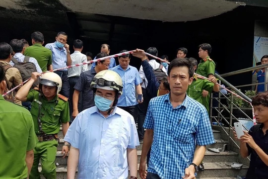 Bí thư Thành ủy Nguyễn Thiện Nhân có mặt tại hiện trường vụ cháy sáng ngày 23/3