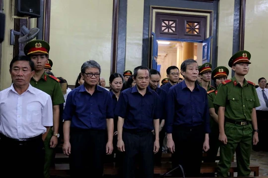 Các bị cáo tại phiên tòa