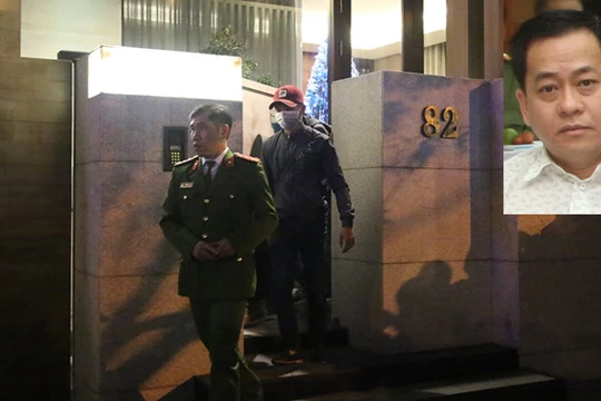 Cơ quan công an khám nhà Vũ 'nhôm' (ảnh nhỏ) Ảnh: Huy Đạt - Khả Hòa