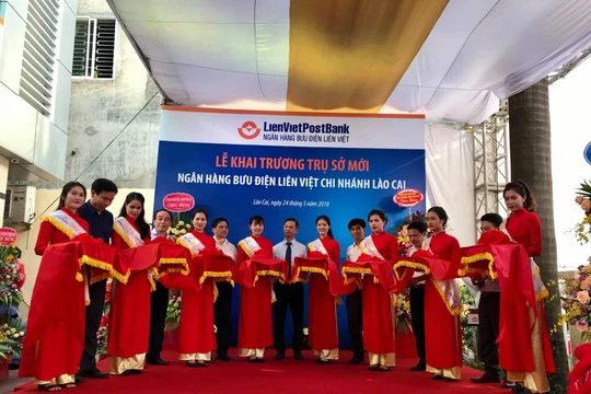 Lễ khai trương trụ sở mới của LienVietPostBank Lào Cai