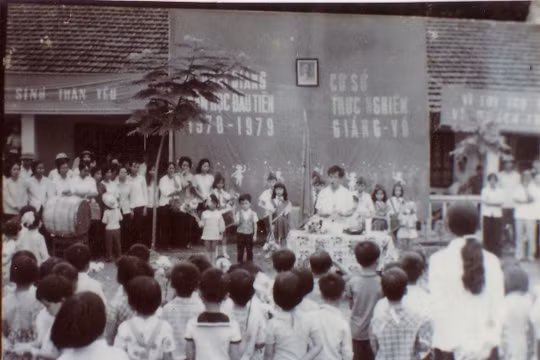 Bài 7: "Tôi dạy trẻ em tôn trọng tiếng Việt, yêu tiếng Việt"