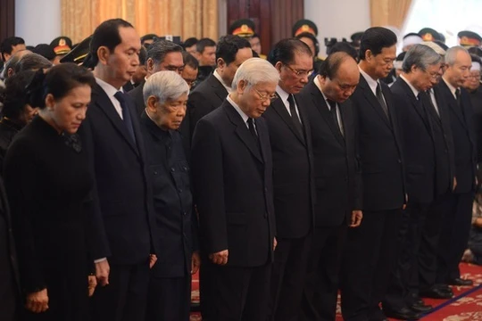 Không khí trang nghiêm trong lễ viếng nguyên Thủ tướng Phan Văn Khải - Ảnh: VGP