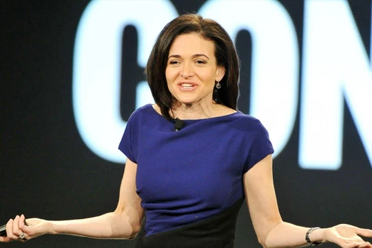 Là một trong 19 nữ tỷ phú tự thân ở Mỹ, Sheryl Sandberg là một nhà lãnh đạo xuất sắc, một hình mẫu của phụ nữ toàn cầu. 