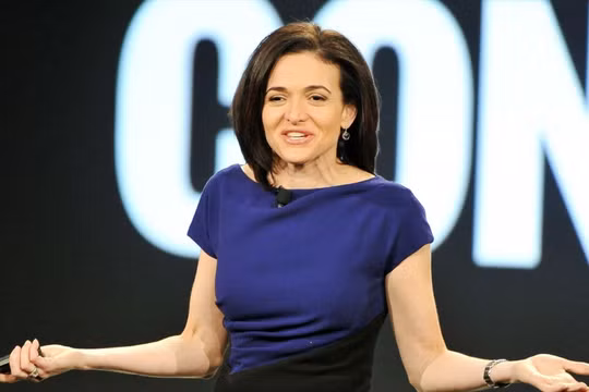 Là một trong 19 nữ tỷ phú tự thân ở Mỹ, Sheryl Sandberg là một nhà lãnh đạo xuất sắc, một hình mẫu của phụ nữ toàn cầu. 