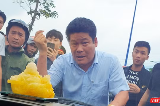 Ông Nguyễn Tấn Lương (36 tuổi, ngụ TP.Biên Hòa, tỉnh Đồng Nai) vừa bị khởi tố, bắt tạm giam để điều tra về hành vi Gây rối trật tự công cộng.