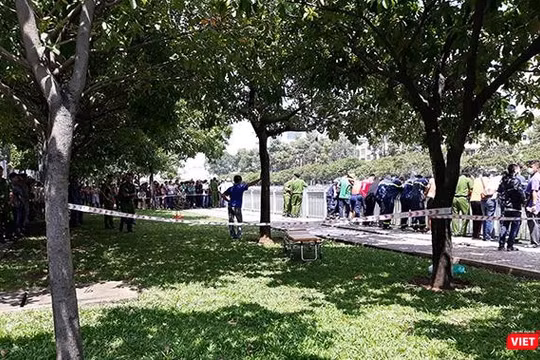 Công an đang phong tỏa hiện trường nơi phát hiện thi thể nghi can Tiến.