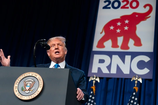 Tổng thống Donald Trump phát biểu tại Đại hội Toàn quốc Đảng Cộng hòa hồi cuối tháng 8. (Ảnh: AP)