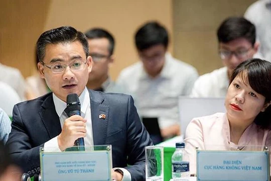 Ông Vũ Tú Thành (Phó Giám đốc khu vực, Hội đồng Kinh doanh Mỹ - ASEAN), bên trái. Ảnh nhân vật cung cấp.