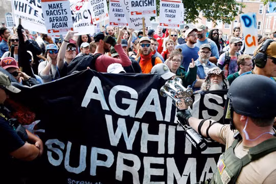 Một cuộc biểu tình của những người theo Antifa. Ảnh: Reuters.