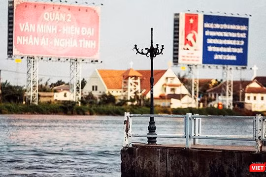 Nhìn từ Q.1 sang là một Q.2 từng đầy hoài bão khi có Khu đô thị mới Thủ Thiêm. Ảnh: Mai Kỳ.