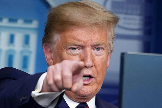 Tổng thống Donald Trump và báo giới Mỹ đang có cuộc khẩu chiến gay gắt xoay quanh các nỗ lực chống Covid-19 của chính quyền ông (Ảnh: Internet)