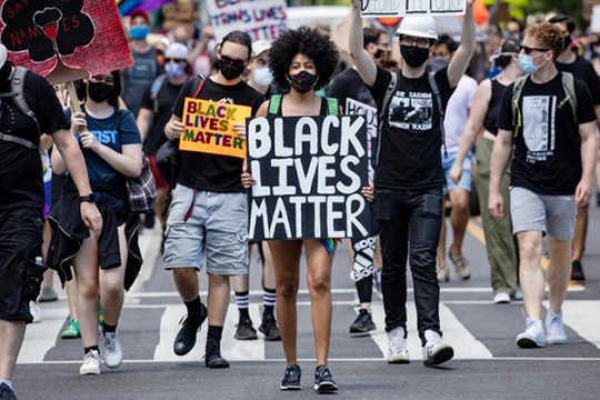 Phong trào Black Lives Matter tiếp tục dâng cao. Ảnh: CNN.