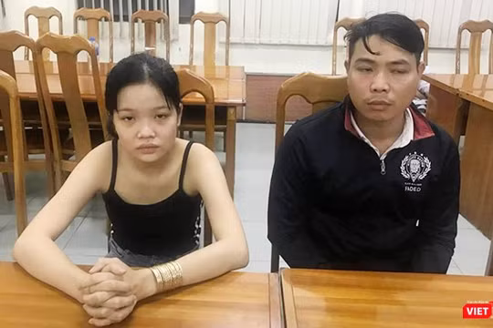 Hai đối tượng trong băng nhóm giả gái mại dâm luộc đồ của khách hám của lạ vừa bị bắt.