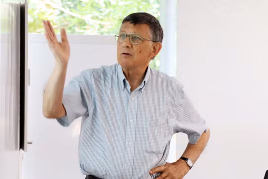 Các nghiên cứu, phản biện chính sách của Giáo sư David Dapice thường xuyên được các nhà lãnh đạo Việt Nam tham khảo (Ảnh: Đại học Fulbright)