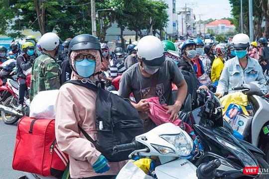 Trong số 35.127 người dân về An Giang trong những ngày qua, tỉnh An Giang phát hiện 172 ca dương tính mới. Ảnh: Mạnh Hùng.